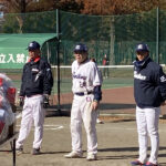 大宮地区遊技業防犯協力会が「東京ヤクルトスワローズ野球教室」開催、小学生175名が参加