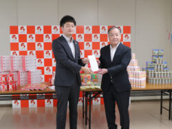 澤田グループ、魚津市社協に「春のパチパチファン感謝デー」未受領品約700点寄贈　ひとり親家庭などを支援